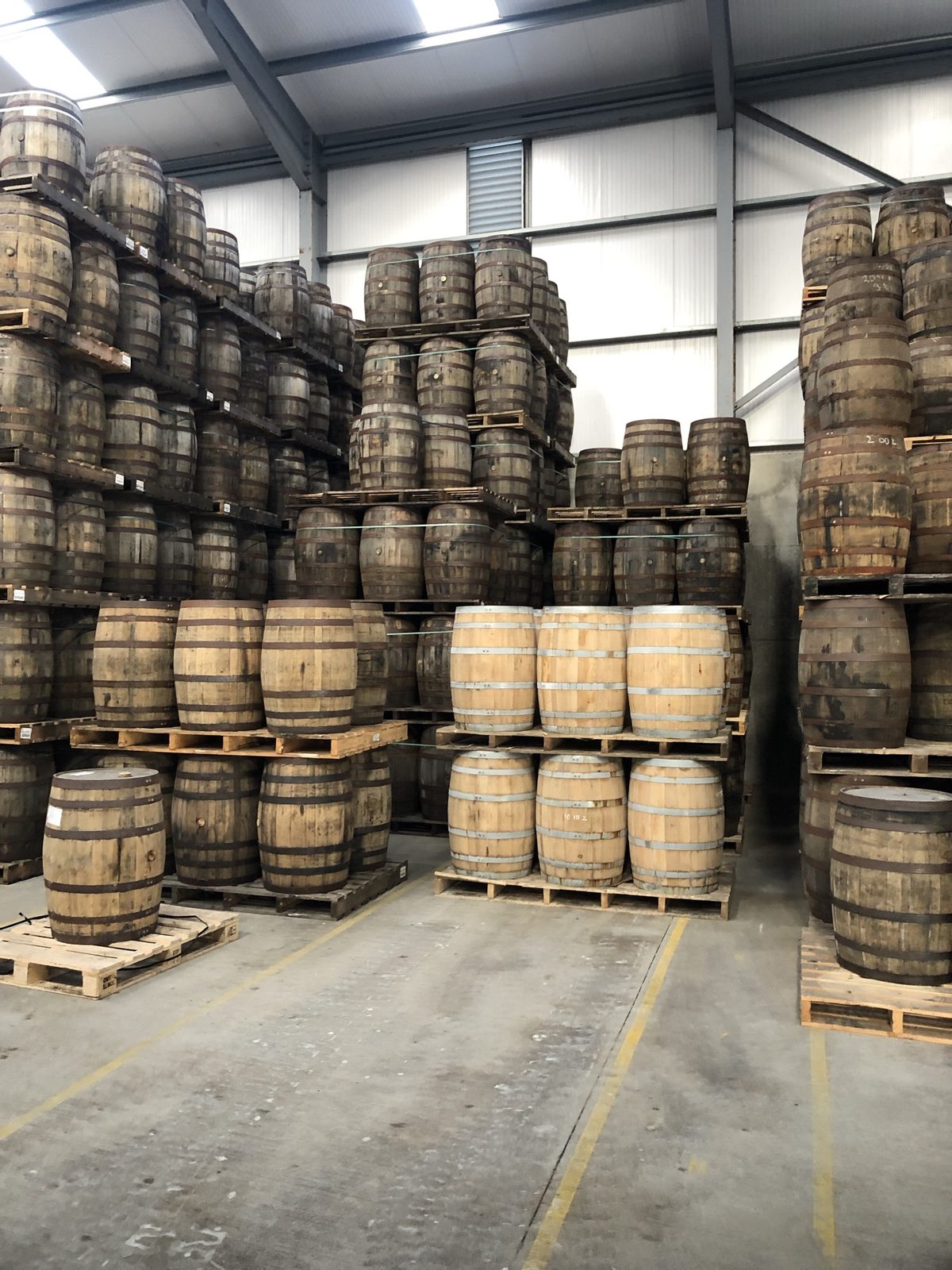 Mixed oak racked in the bond at Larch Grove